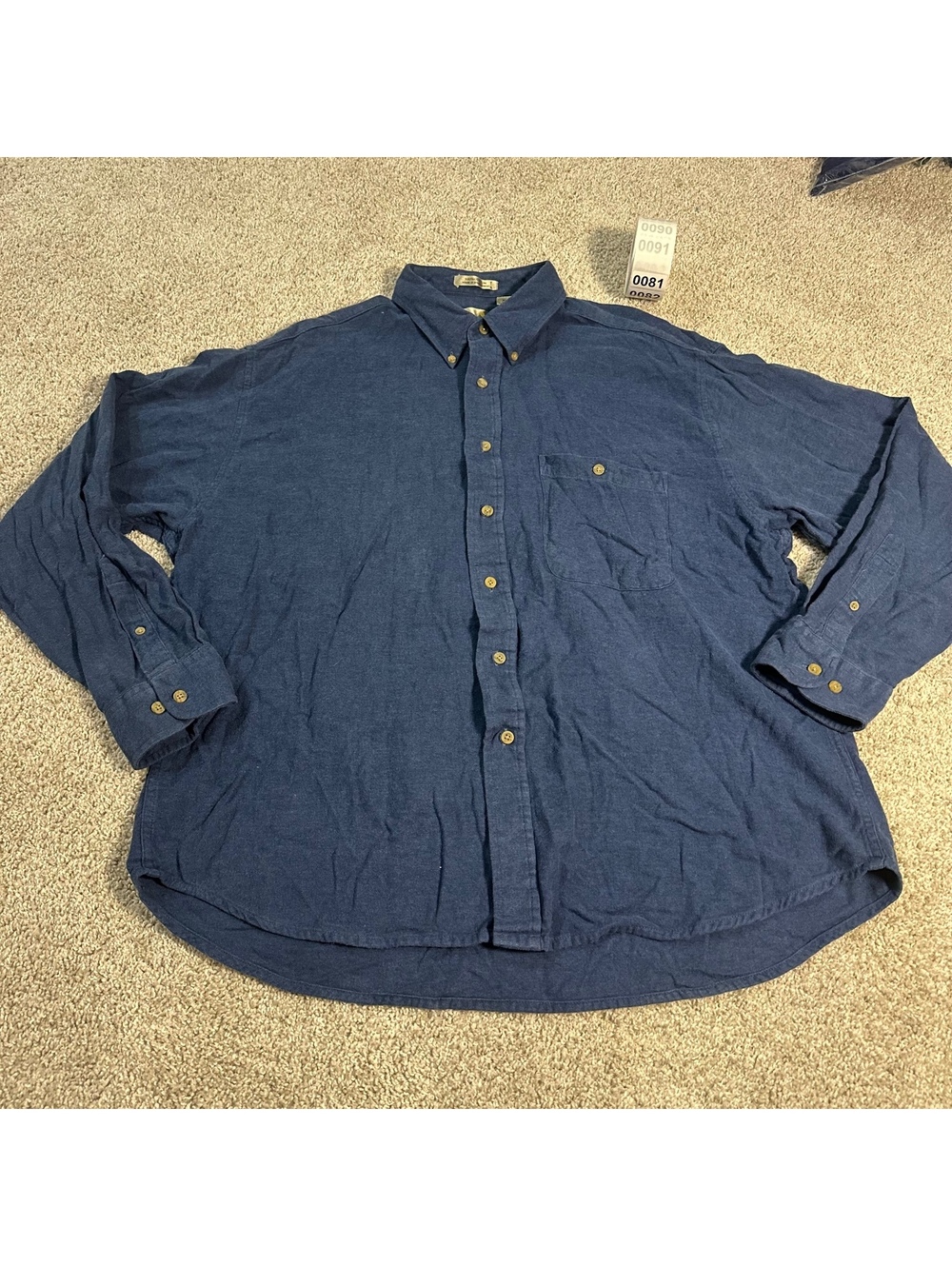 Bill Blass blue long sleeve button-up shirt